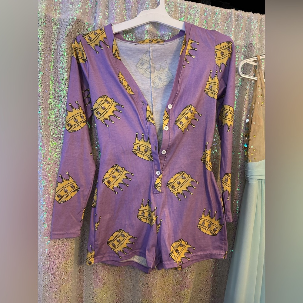 Purple Crown Print Women's Top